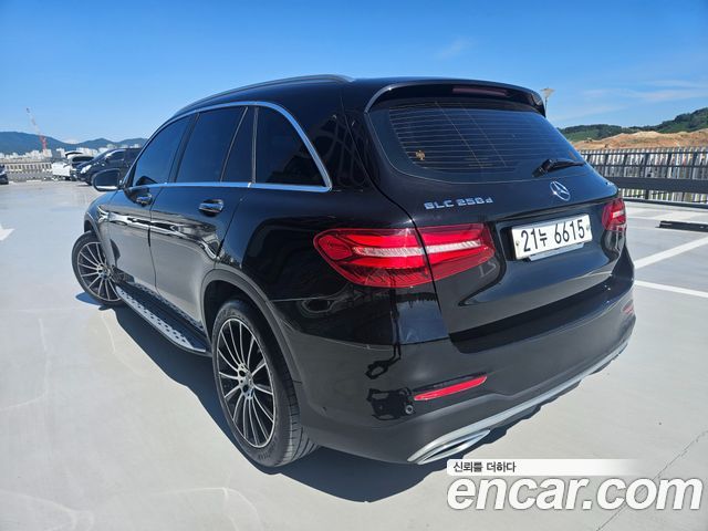 Mercedes-Benz GLC-Class 2018 — photo 4
