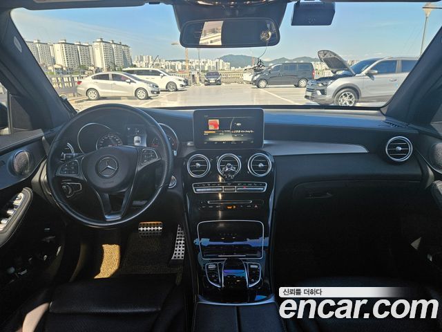 Mercedes-Benz GLC-Class 2018 — photo 8