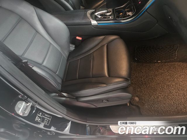 Mercedes-Benz GLC-Class 2018 — photo 13
