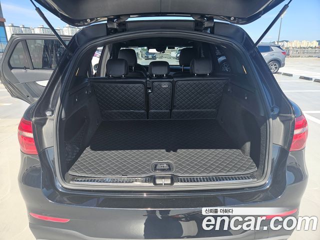 Mercedes-Benz GLC-Class 2018 — photo 16