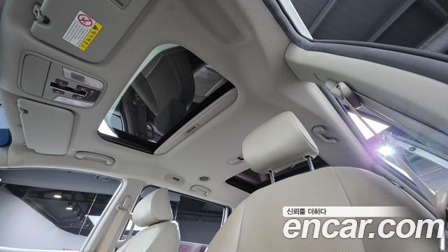 Kia Canival 2015 — photo 12