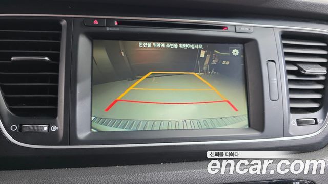 Kia Canival 2015 — photo 15