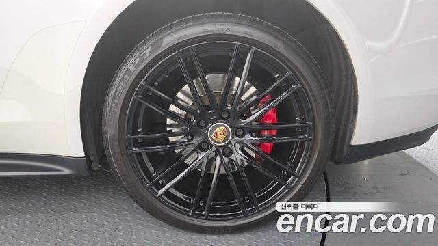 Porsche Panamera 2021 — photo 7