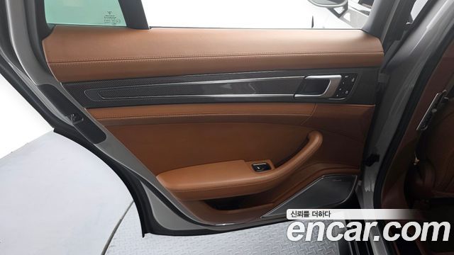 Porsche Panamera 2021 — photo 15
