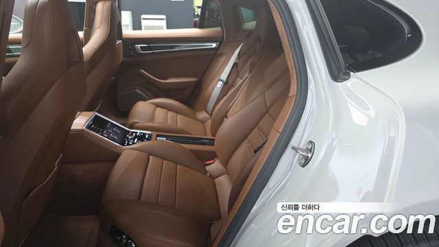 Porsche Panamera 2021 — photo 16
