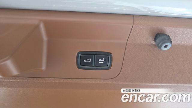 Porsche Panamera 2021 — photo 35