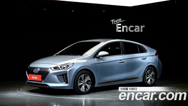 Hyundai Ioniq 2018 — photo 1