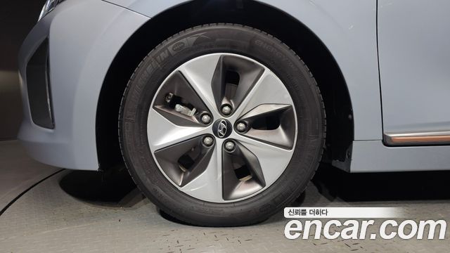 Hyundai Ioniq 2018 — photo 5