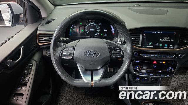 Hyundai Ioniq 2018 — photo 13