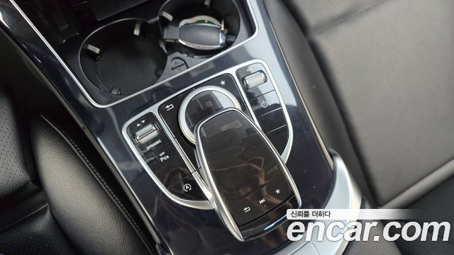 Mercedes-Benz C-Class 2017 — photo 18