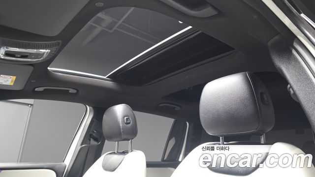 Mercedes-Benz GLB-Class 2020 — photo 25