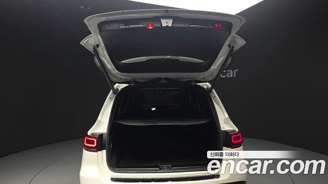 Mercedes-Benz GLB-Class 2020 — photo 29