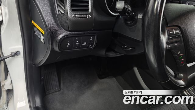 Kia K3 2015 — photo 19