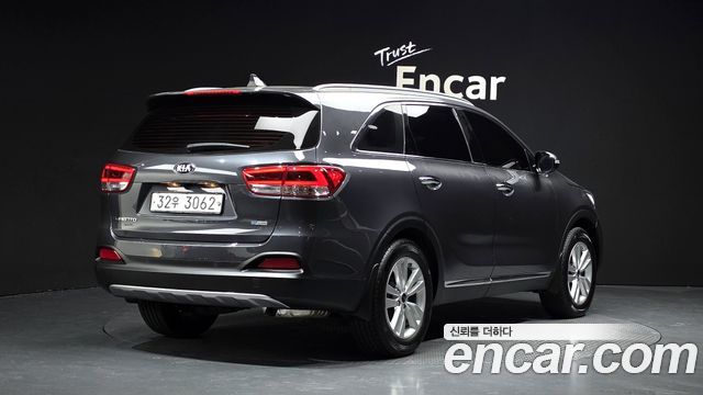 Kia Sorento 2015 — photo 2