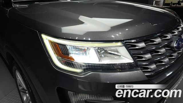 Ford Explorer 2017 — photo 8