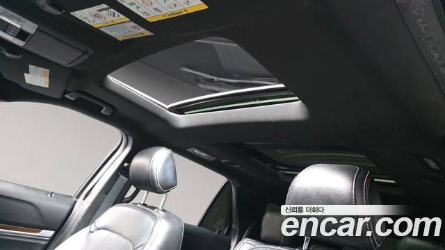 Ford Explorer 2017 — photo 32