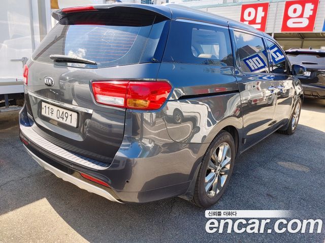 Kia Canival 2016 — photo 5