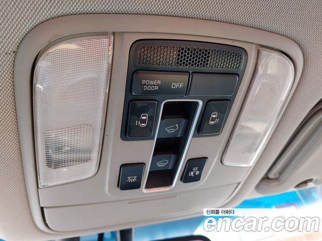 Kia Canival 2016 — photo 10
