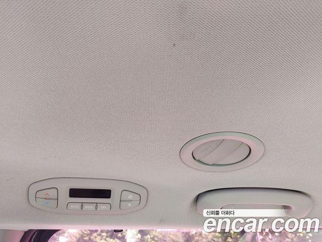 Kia Canival 2016 — photo 11
