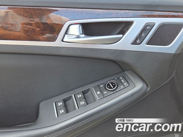 Hyundai Genesis 2016 — photo 7