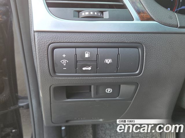 Hyundai Genesis 2016 — photo 8