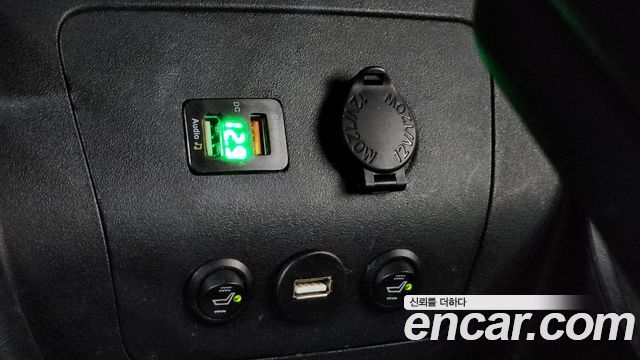 Toyota Prius 2014 — photo 13