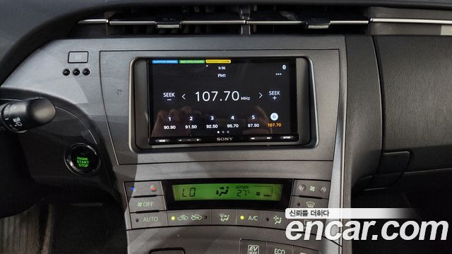 Toyota Prius 2014 — photo 14