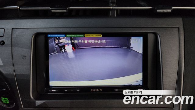 Toyota Prius 2014 — photo 16