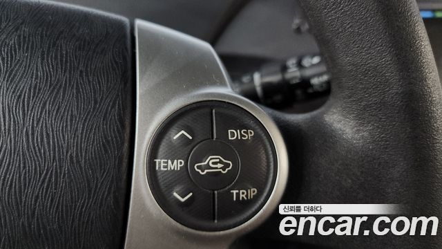 Toyota Prius 2014 — photo 18