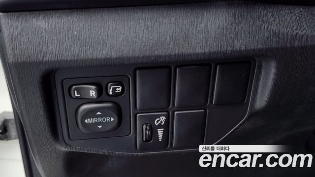 Toyota Prius 2014 — photo 19
