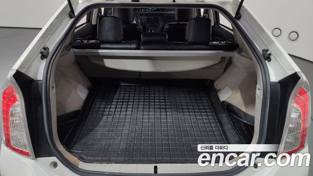 Toyota Prius 2014 — photo 20
