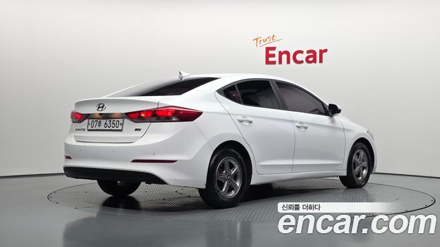 Hyundai AVANTE 2017 — photo 2