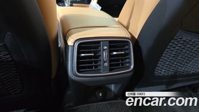 Genesis G70 2023 — photo 29
