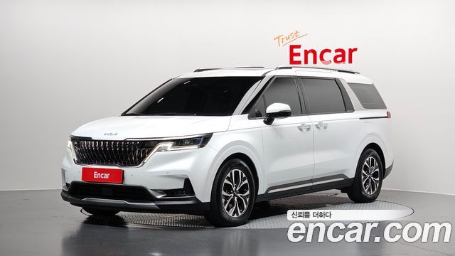 Kia Canival 2022 — photo 1