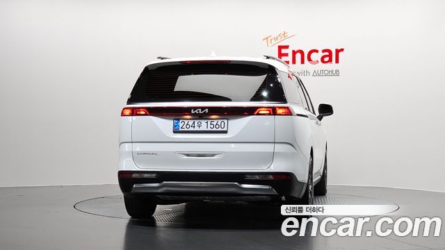 Kia Canival 2022 — photo 4
