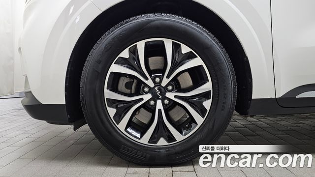 Kia Canival 2022 — photo 5