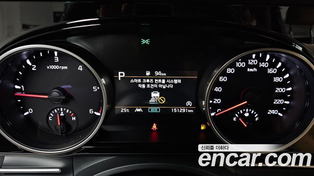Kia Canival 2022 — photo 11