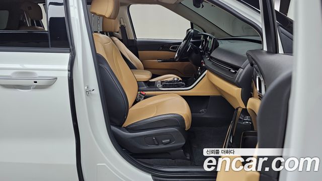 Kia Canival 2022 — photo 17