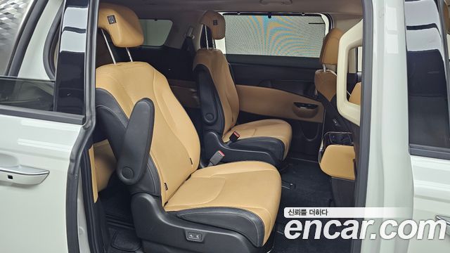 Kia Canival 2022 — photo 18