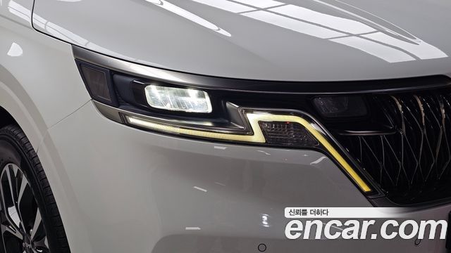 Kia Canival 2022 — photo 8