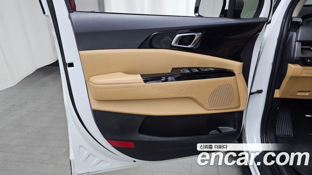 Kia Canival 2022 — photo 14