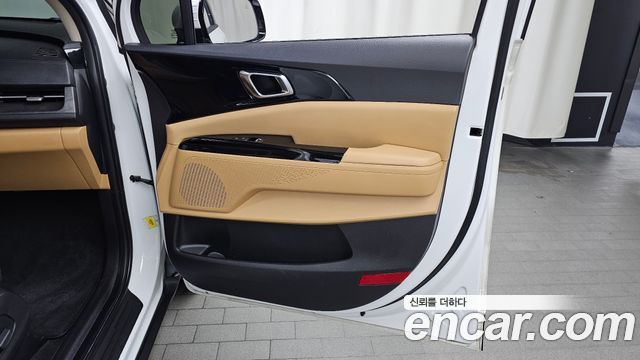Kia Canival 2022 — photo 15