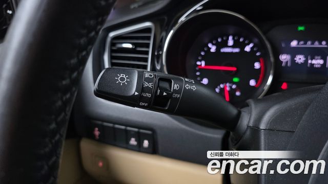 Kia Canival 2016 — photo 30