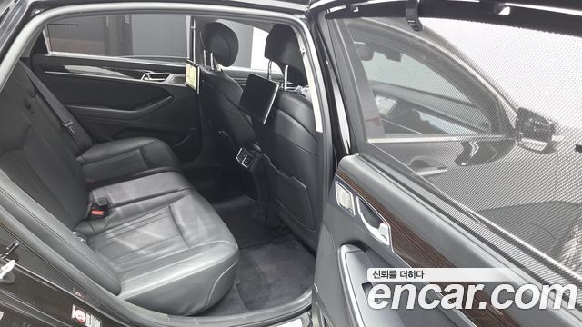 Genesis G80 2019 — photo 17