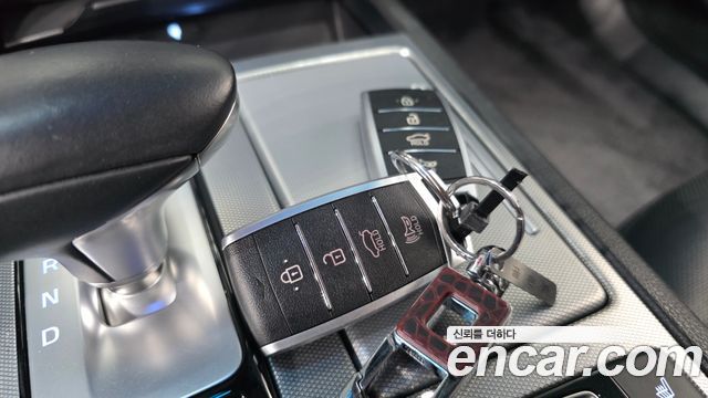 Genesis G80 2019 — photo 24