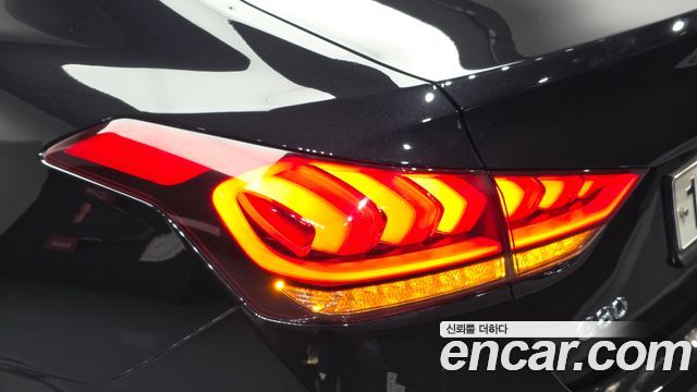 Genesis G80 2019 — photo 9