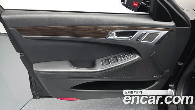 Genesis G80 2019 — photo 14