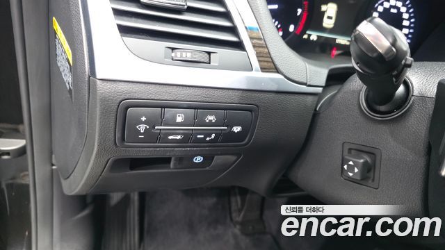 Genesis G80 2019 — photo 29
