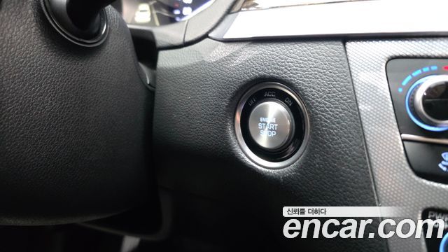 Genesis G80 2019 — photo 30