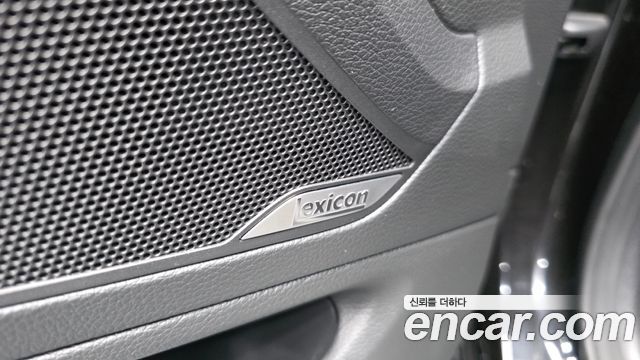 Genesis G80 2019 — photo 33